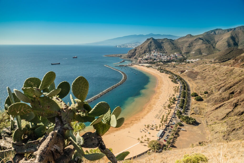 Playa de Las Teresitas, a famous beach near Santa Cruz de Tenerife 1920x1280 sp Playa de Las Teresitas, a famous beach near Santa Cruz de Tenerife