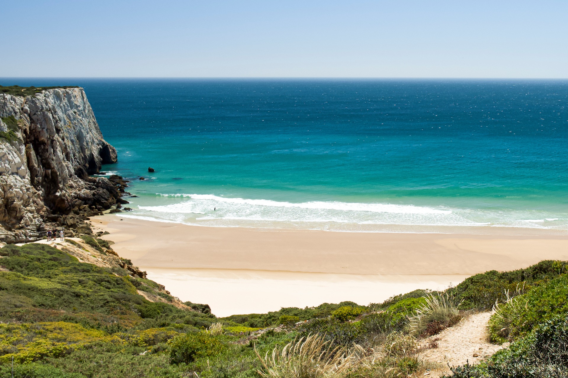 Wonderful peaceful beach in Algarve, Portugal. Stimmungsvolles Morgenlicht an der asturischen Küste, Llanes, Asturien, Spanien