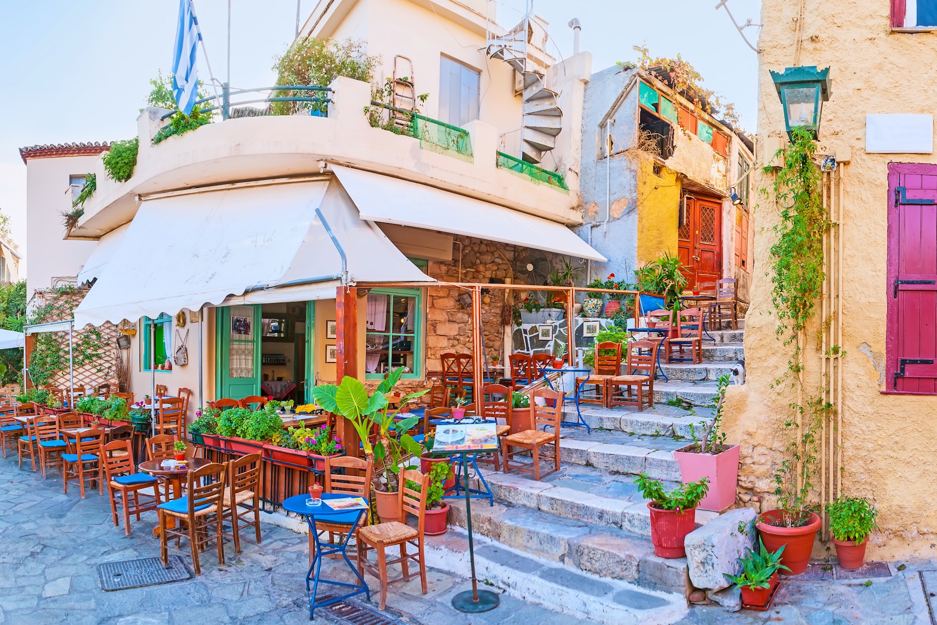 Popular touristic cafe in Athens, Greece FKK-Lifestyle