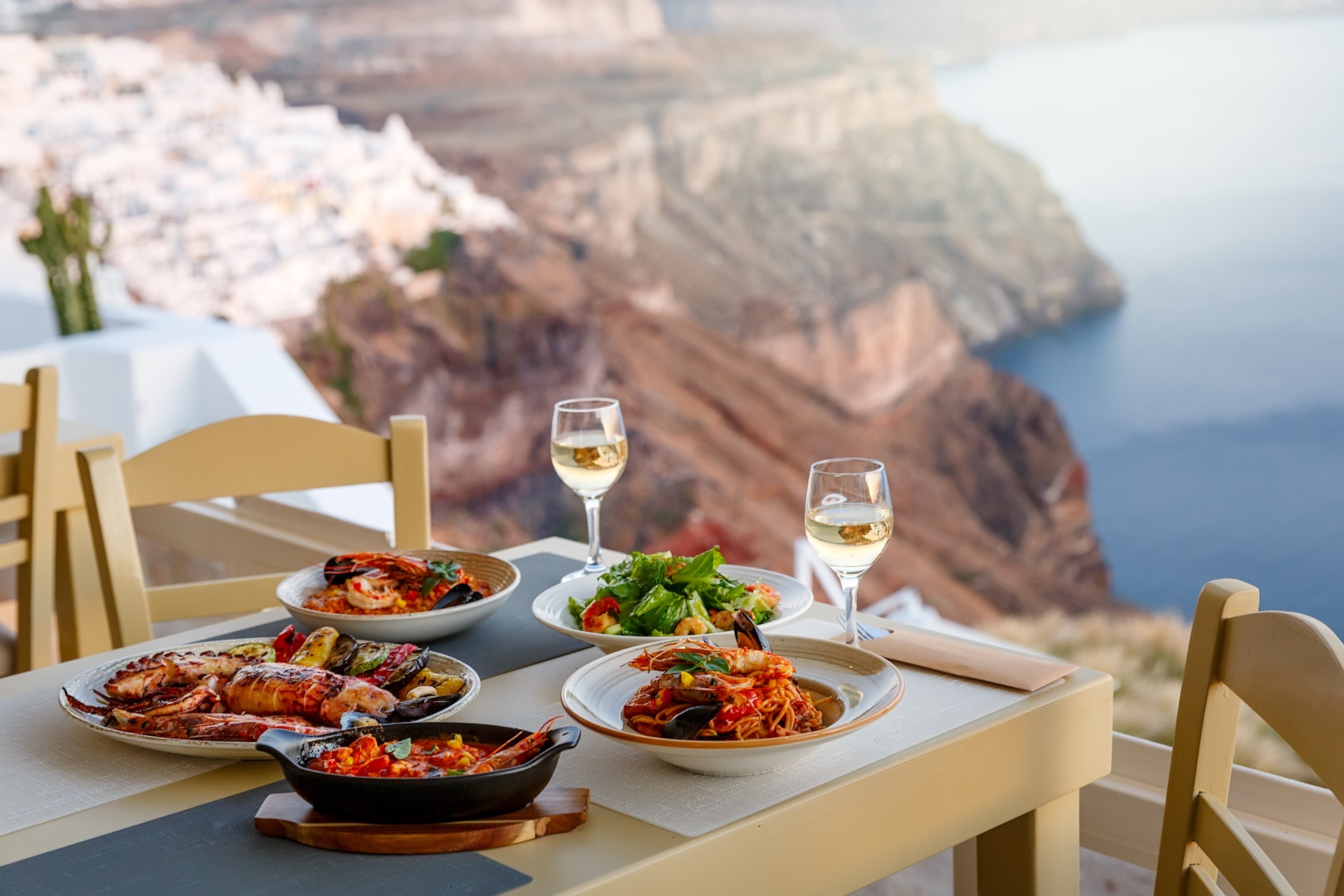 Dinner for two in a restaurant overlooking the sea FKK-Lifestyle