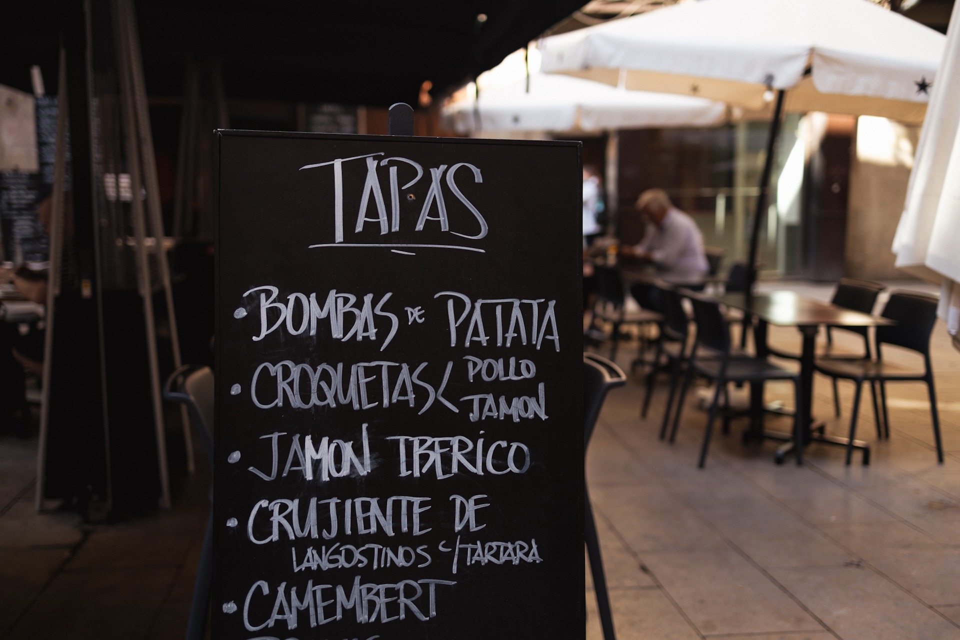 Tapas bar restaurant cafe in the historic center in Barcelona Sp FKK-Lifestyle