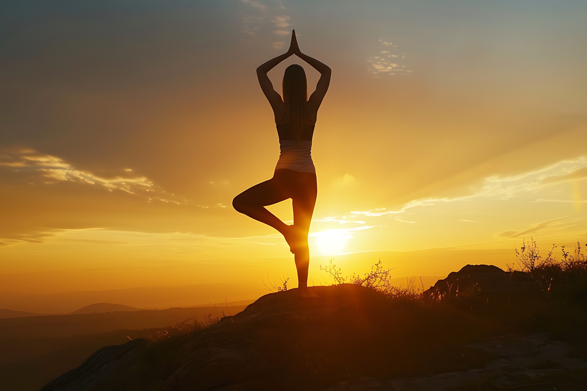 Evening Yoga on Hill FKK-Lifestyle