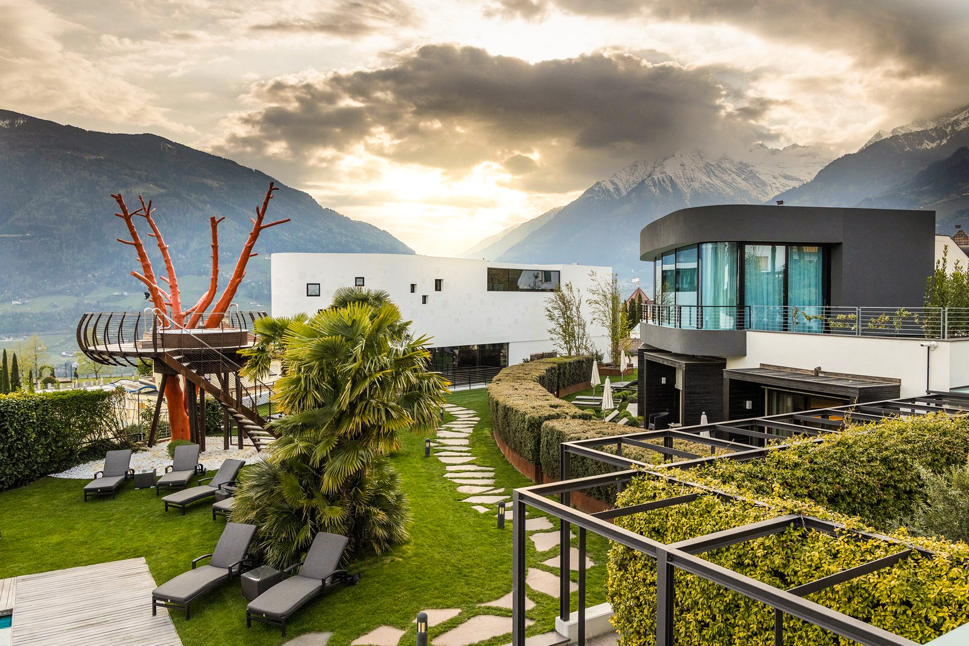 Designhotel Gartner Tirolo Italy Naturist Resort Vritomaris pool-evning Kreta