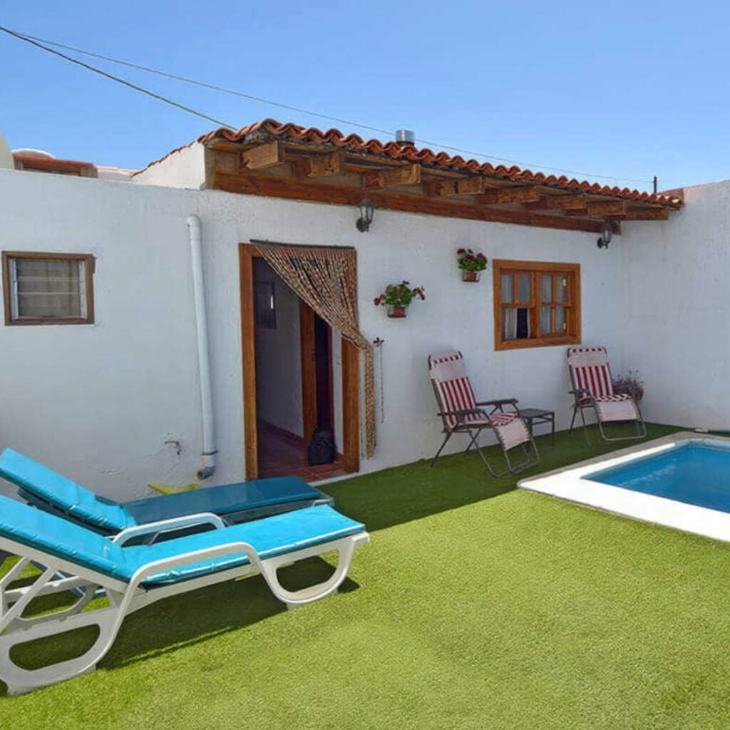 Casa Samuel – FKK-Unterkunft mit Pool und Sonnenterrasse