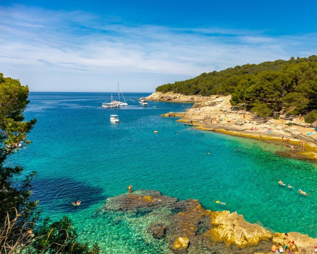 Sommerliche Erkundungstour inkl. einem kleinen Strandspaziergang Charco del Palo Naturpools – FKK-Ort mit Lavabecken und Meerblick auf Lanzarote