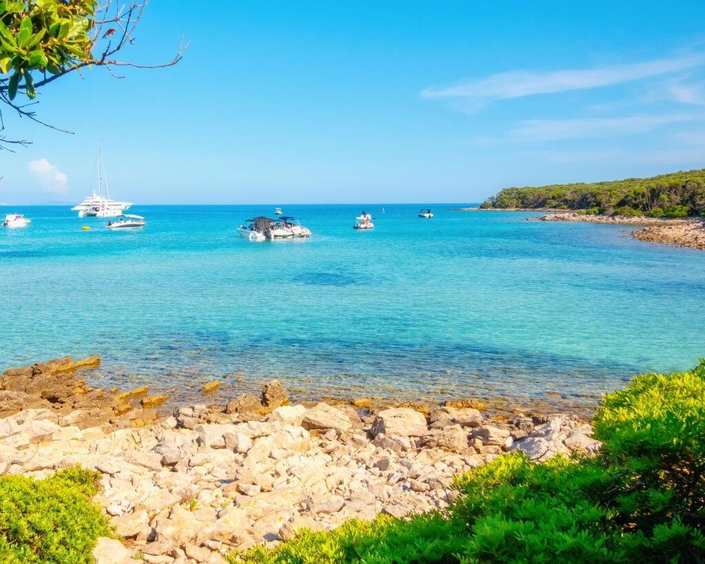 punta kriza cres Charco del Palo Naturpools – FKK-Ort mit Lavabecken und Meerblick auf Lanzarote