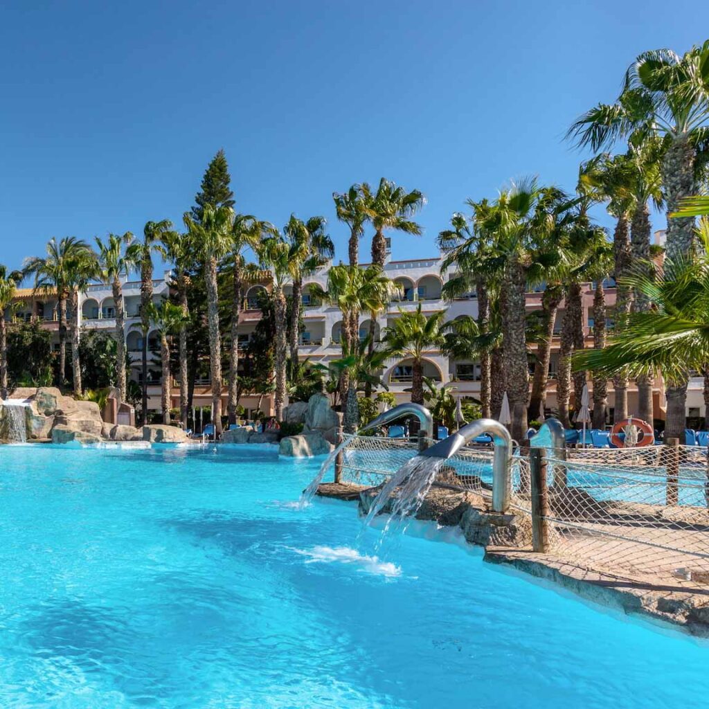 FKK-Resort Charco del Palo mit Pool und Meerblick auf Lanzarote