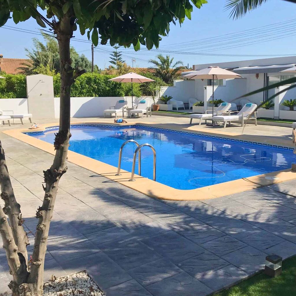 FKK-Resort Charco del Palo mit Pool und Meerblick auf Lanzarote