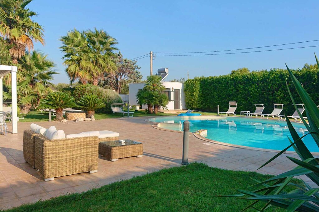 Casa Blanca Charco del Palo – FKK-Apartmentanlage mit Pool auf Lanzarote